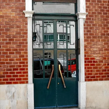 Amor Lisboa Hostel * ליסבון