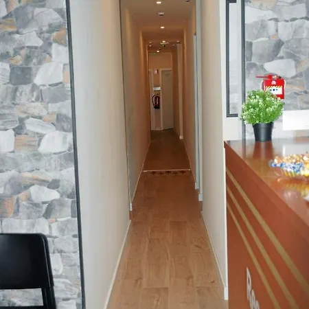 Amor Lisboa Hostel * ליסבון