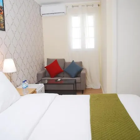 Amor Lisboa Hostel אכסניה