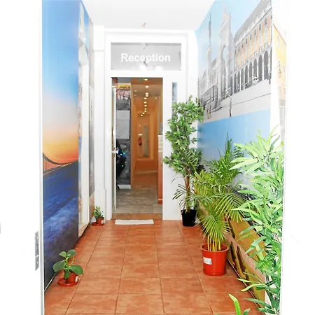 Amor Lisboa Hostel بيت شباب Lisboa